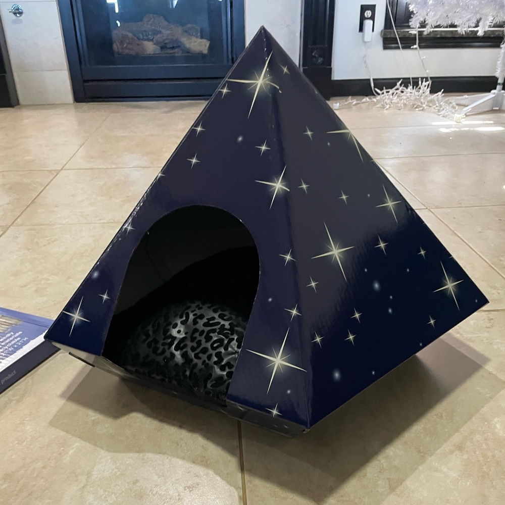 Cat Teepee Bed – Indoor Pet Tent House for Cats, Kittens & Small Dogs 🏕️🐾